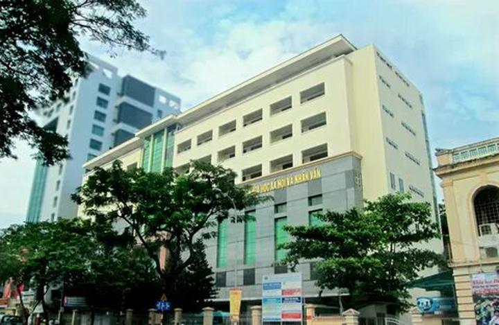 Nội dung: Mùa hè đang đầy vui vẻ với những bức tường nhảy vò đang xu hướng trên mạng